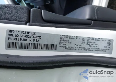 2021 Jeep Grand Cherokee Laredo X 4X4 z USA, uszkodzony, nr VIN 1C4RJFAG5MC566243